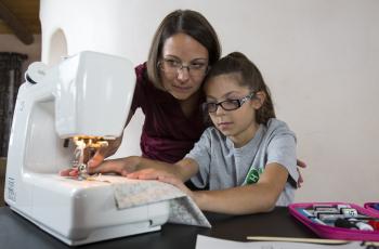 Image of 4-H adult volunteer